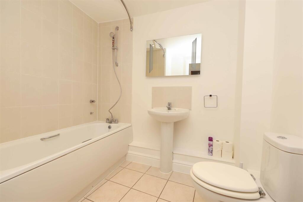 13 Flowerdown Ct (11).jpg