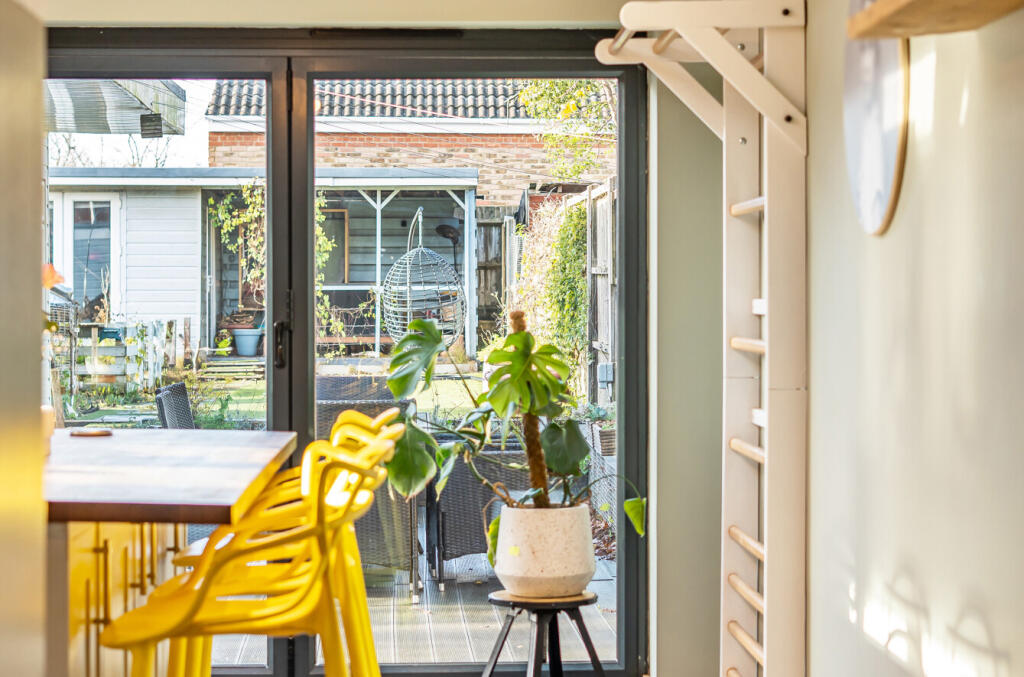 1385683-13-692f15...