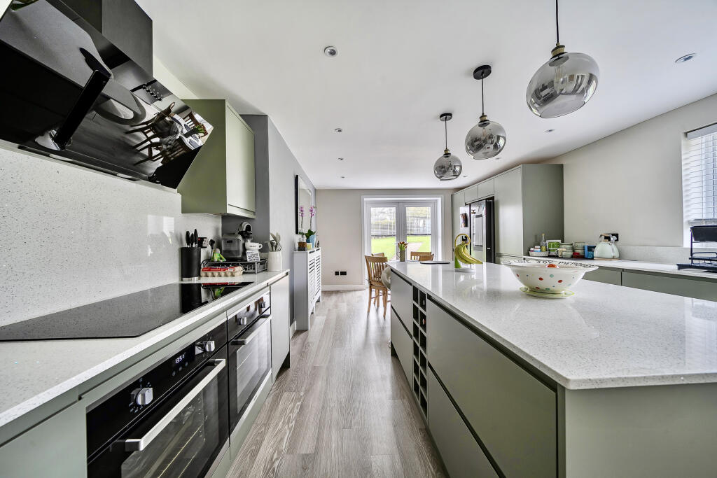 Kitchen / Breakfast Room