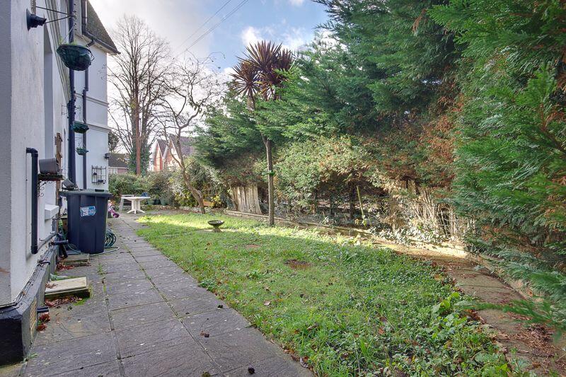 Private Patio/Garden