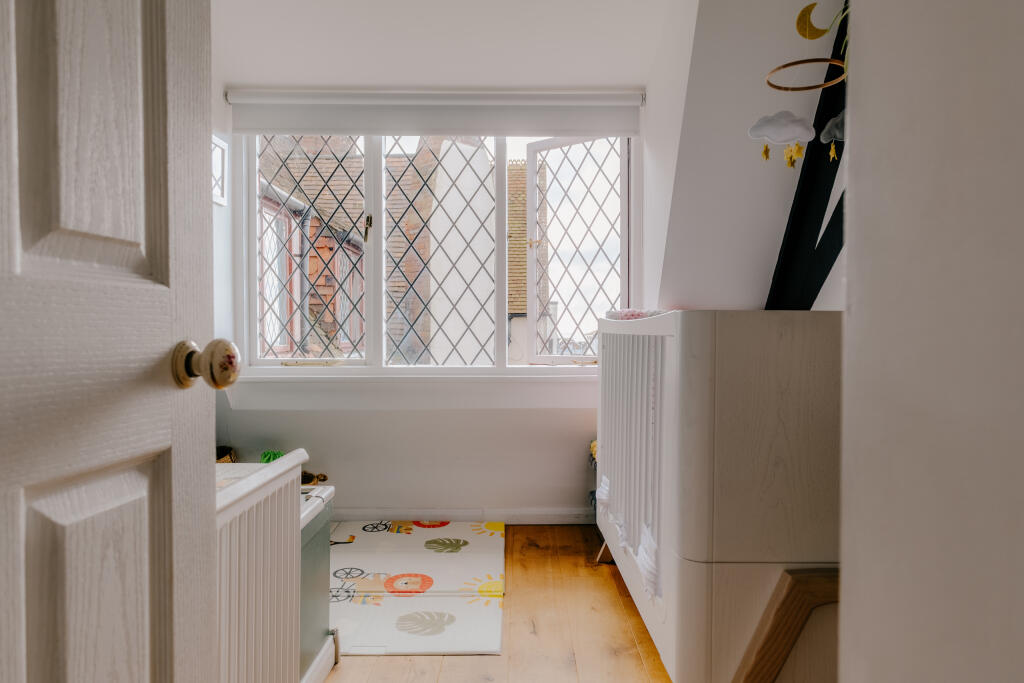 Croft-StLeonards-OldPennySchool-Interior-8