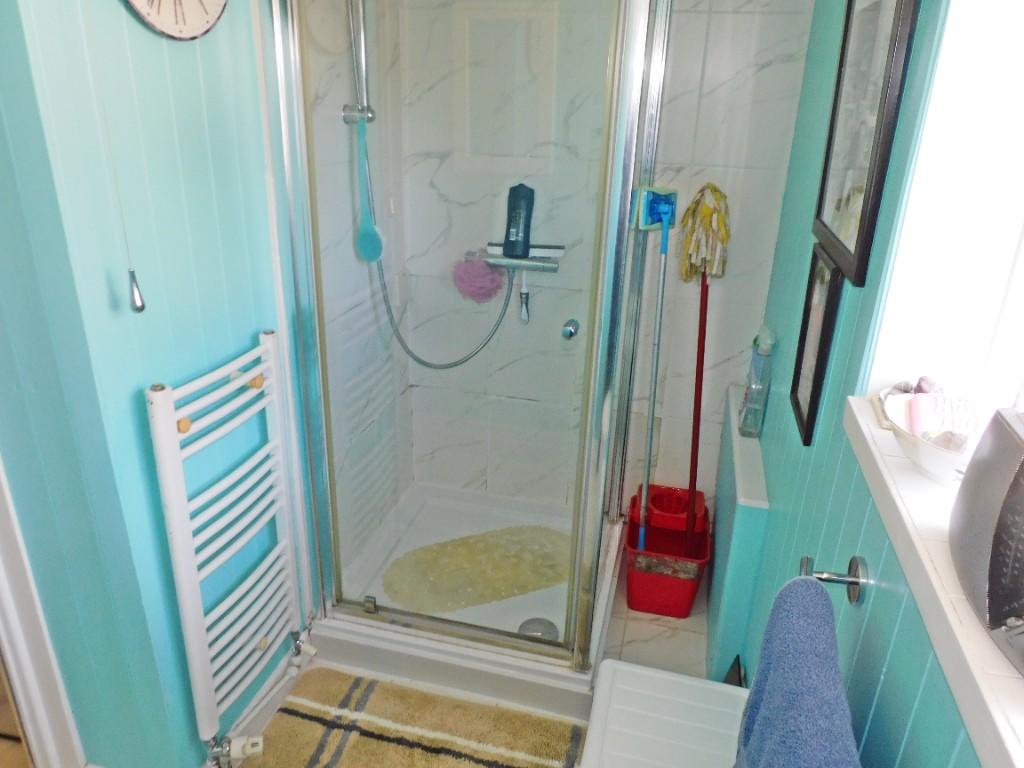 GF Shower Room