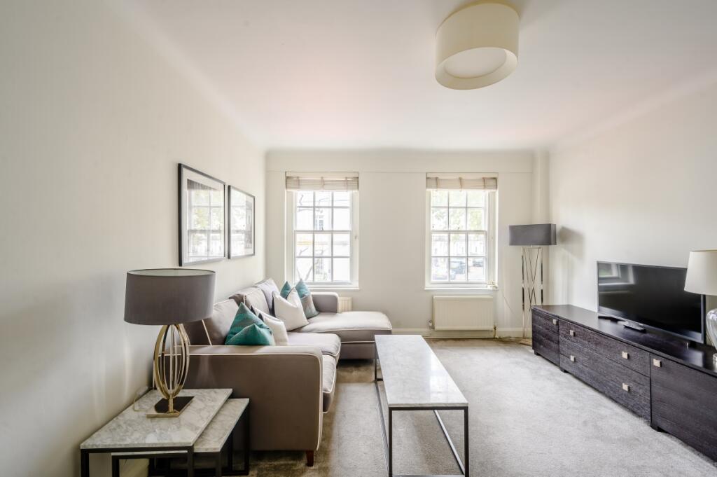 8444245-interior13