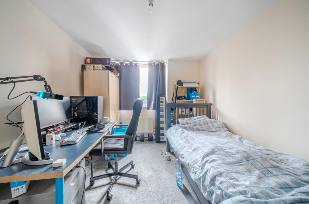 1358320-13-68d3c6...