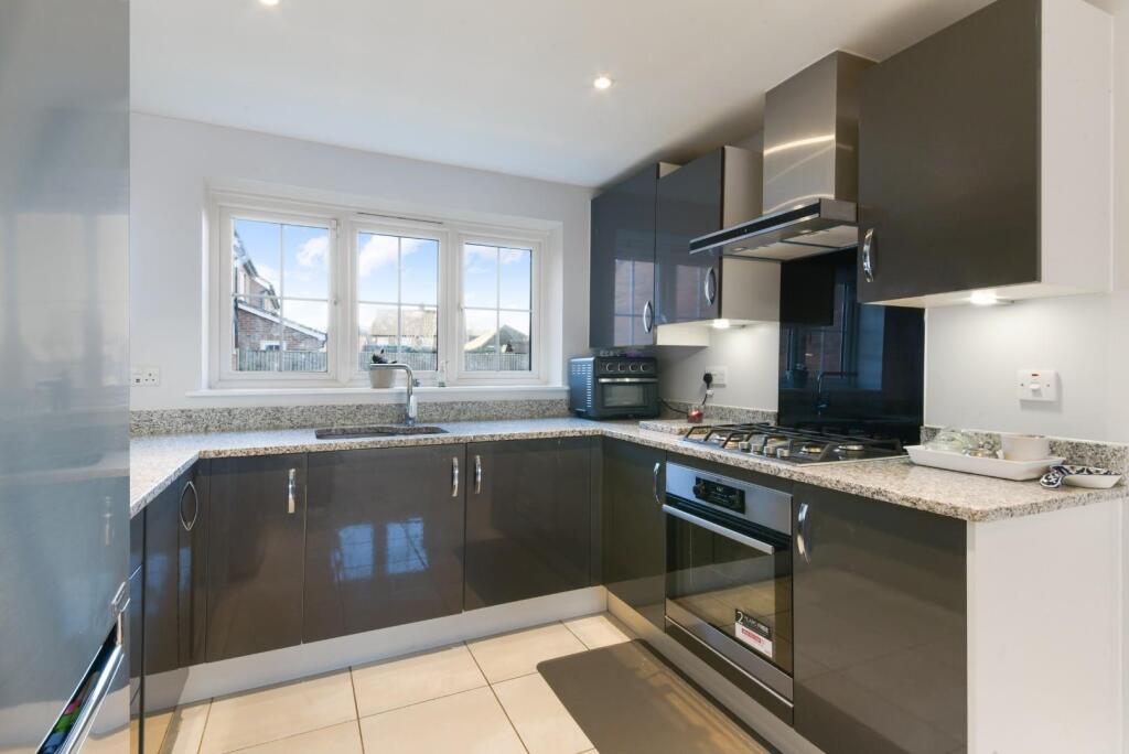 HAYTON CRESCENT,  8.jpg