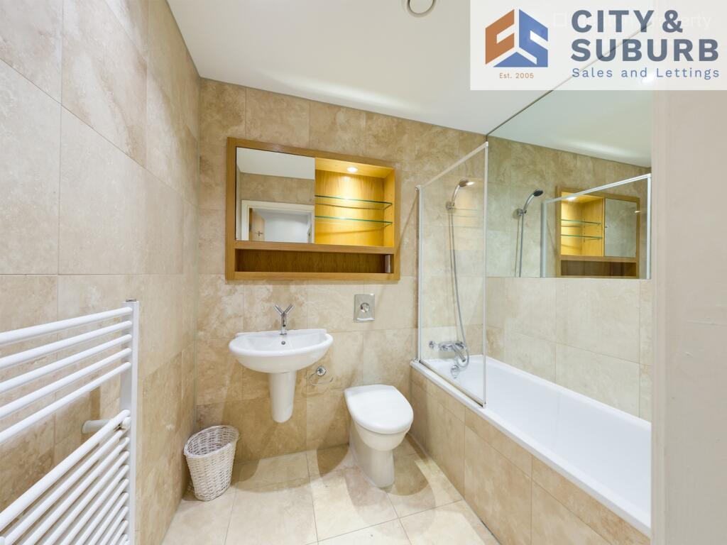 SAQ04F23-Bathroom