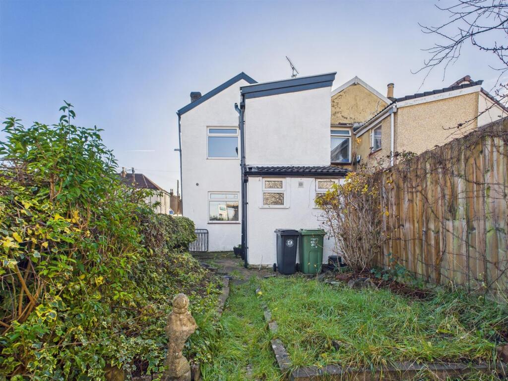 13 - 2 bedroom end-terraced house.jpg