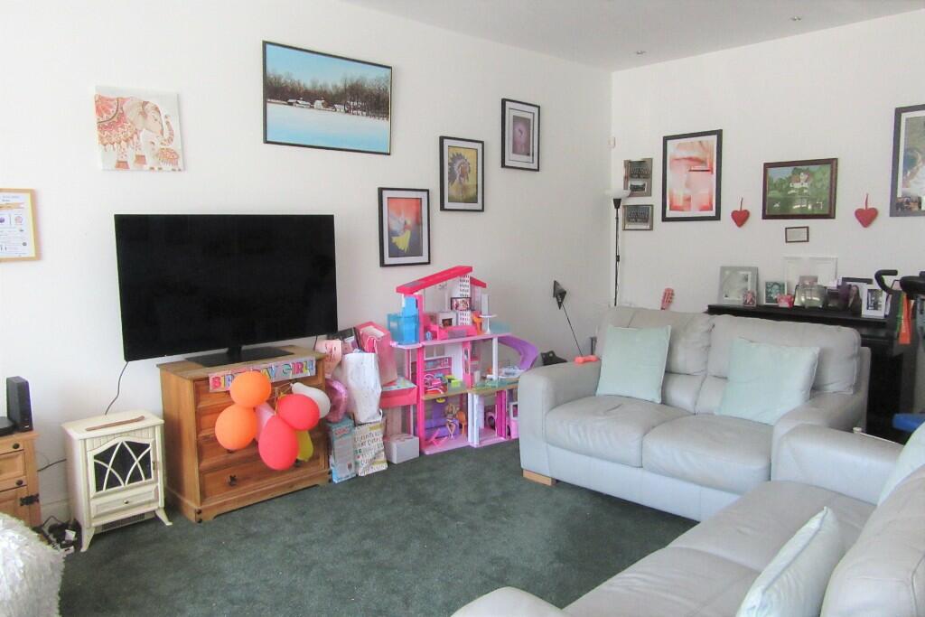 Lounge 1