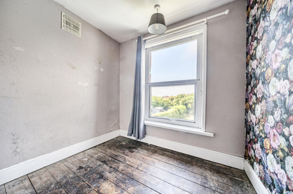 1306604-18-684ae3...