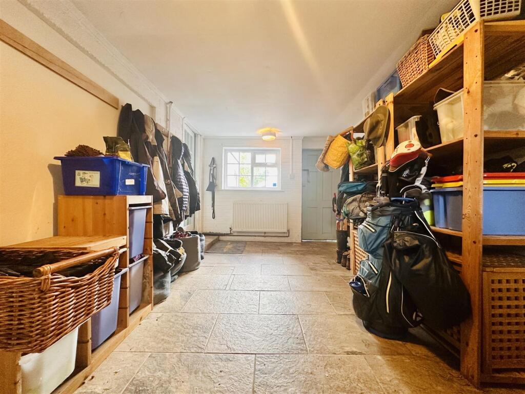 Utility/Boot Room