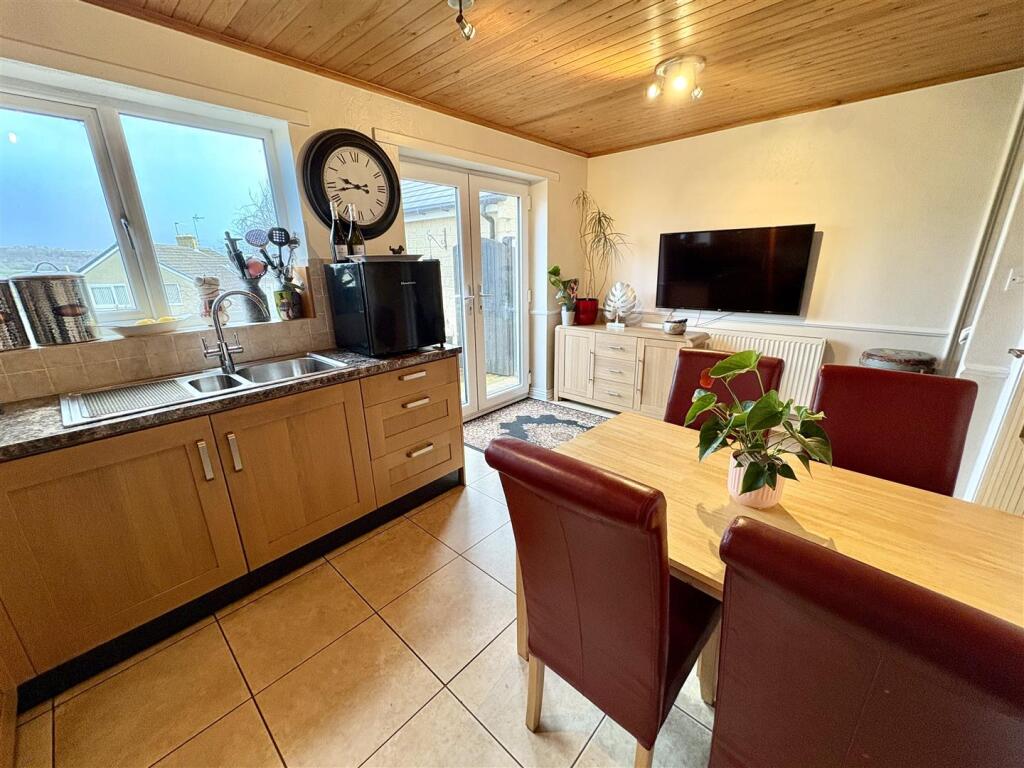 Bramleys Estate Agents - High Bank Close - Elland 