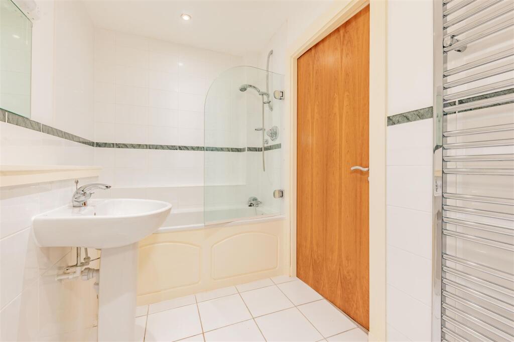 Unicorn Court, 62 Victoria Dock Road Dundee-19.JPG