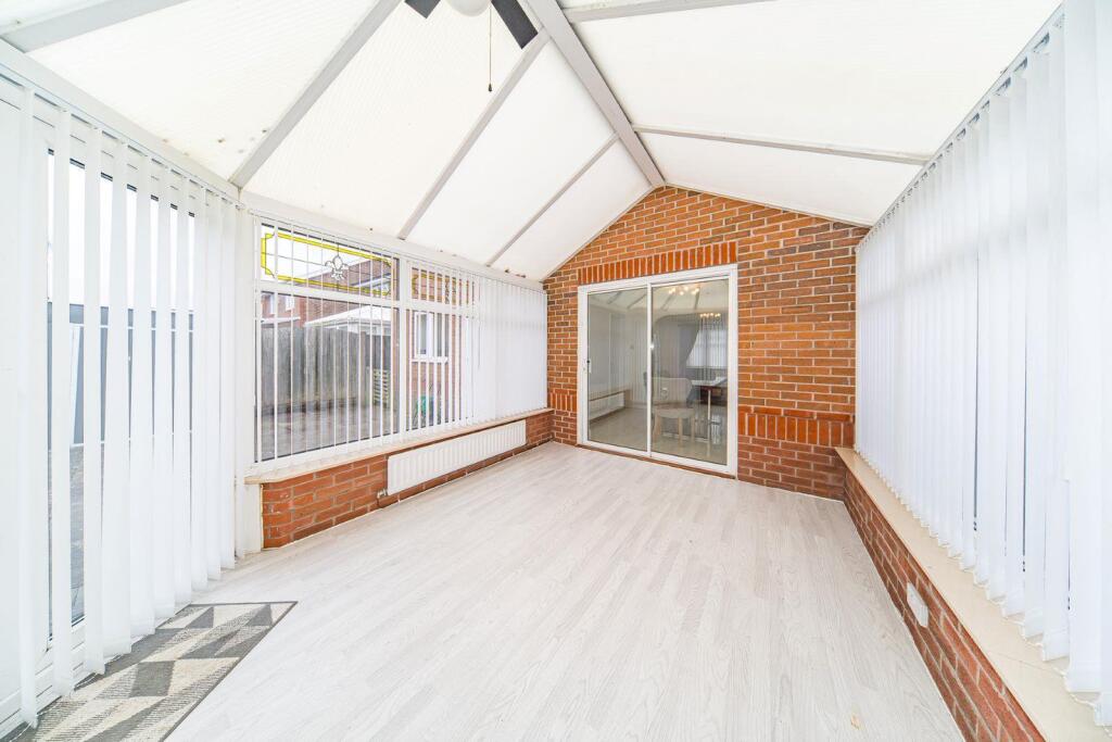 37 CAldywood conservatory 2.jpg