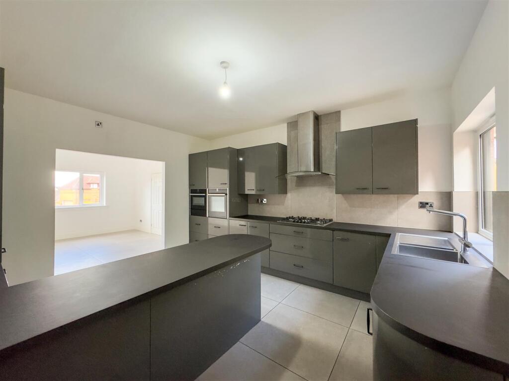 Kitchen/Dine