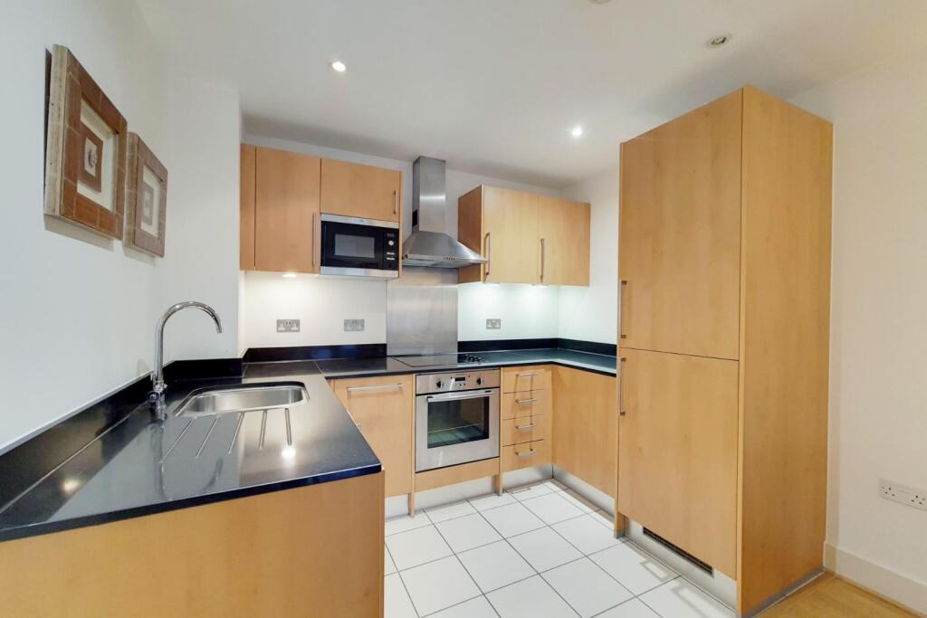 2_Kitchen - Reception-1.jpg