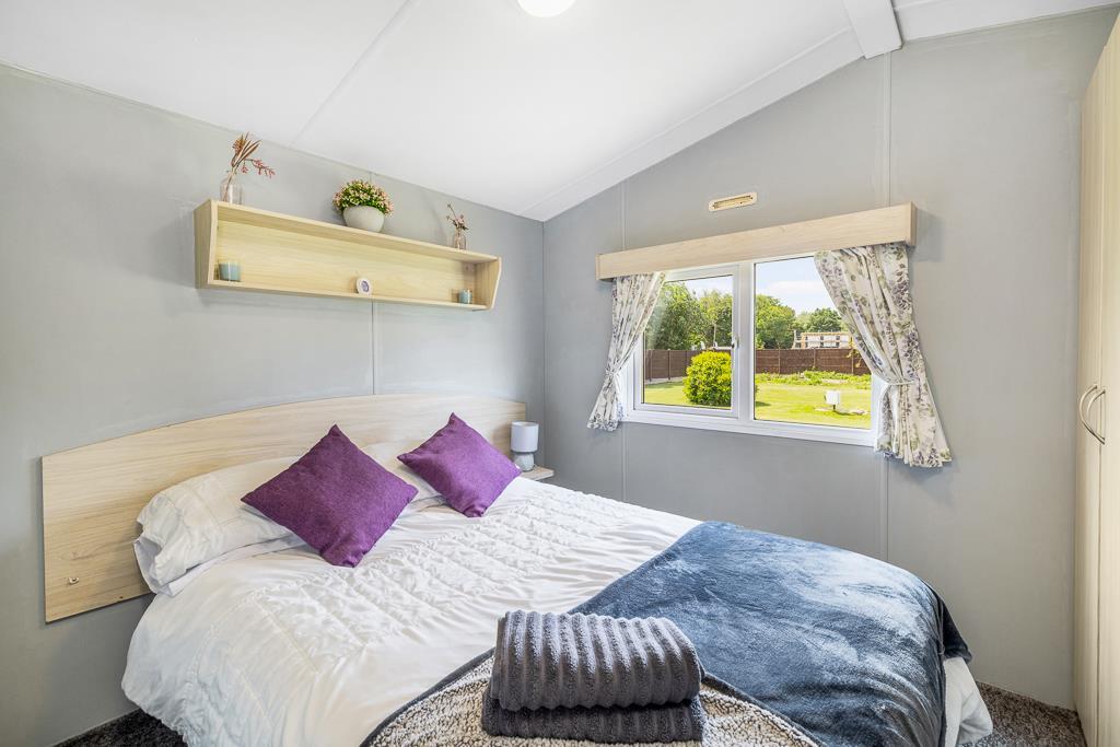 33 Oak Tree Holiday Village (Antons Gowt)-18.jpg