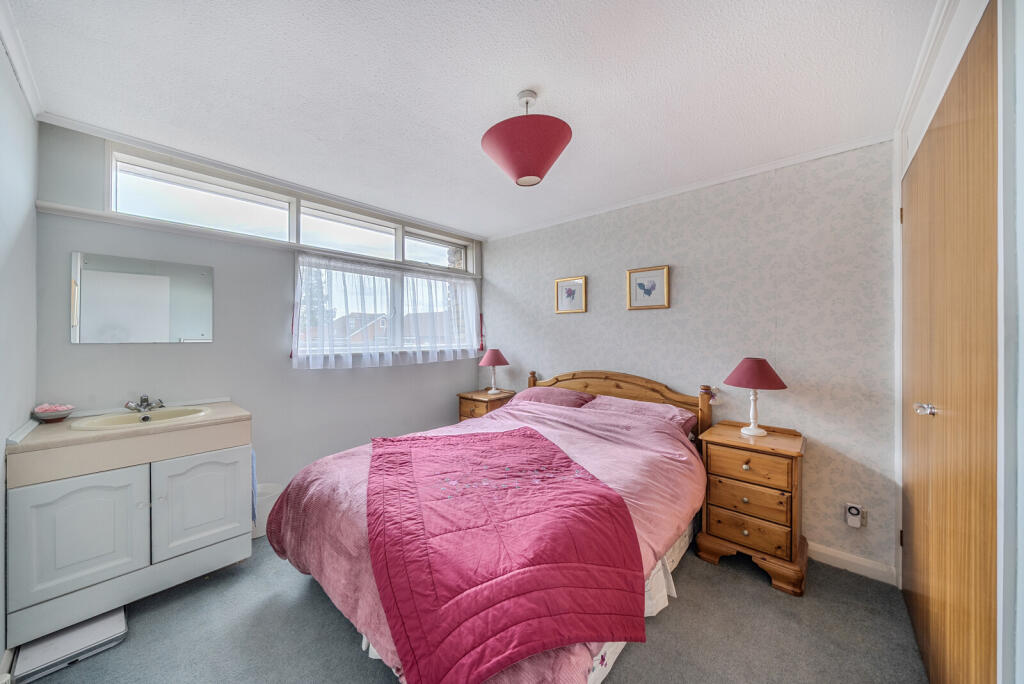 1371998-19-68f8f9...