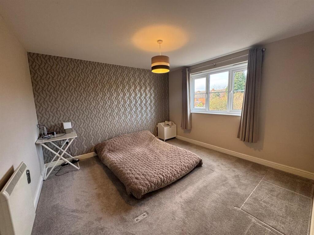 Double Bedroom 1