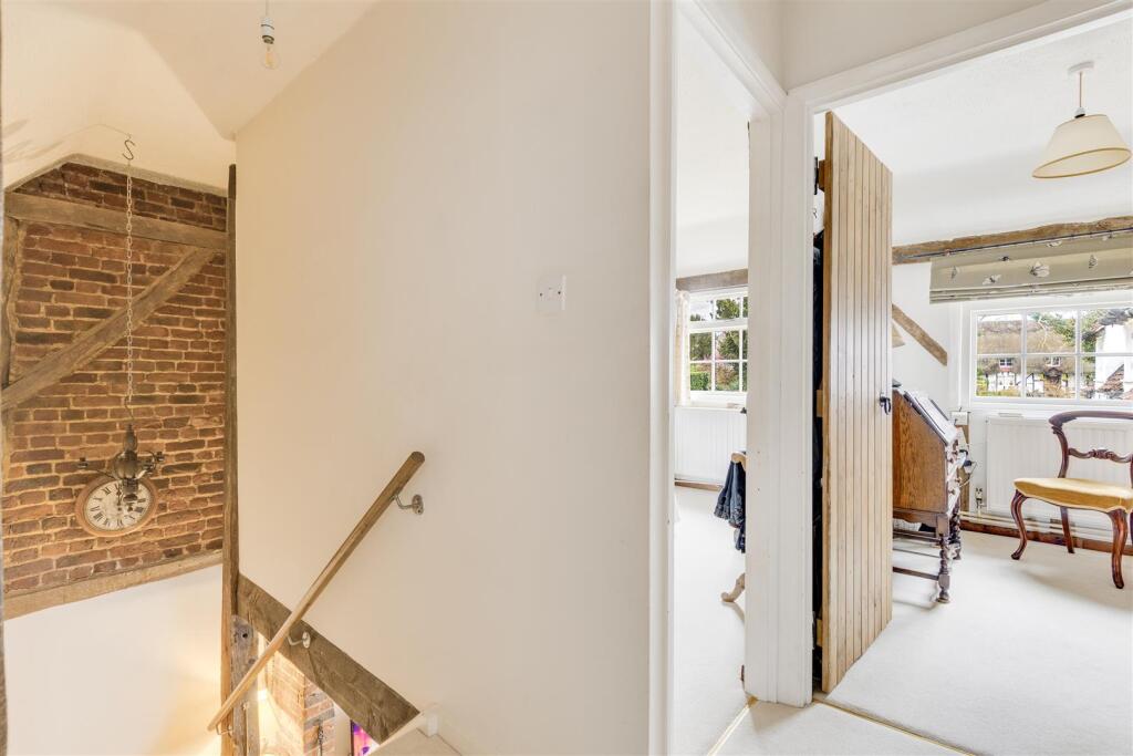 Thorncote Road 4-10.jpg