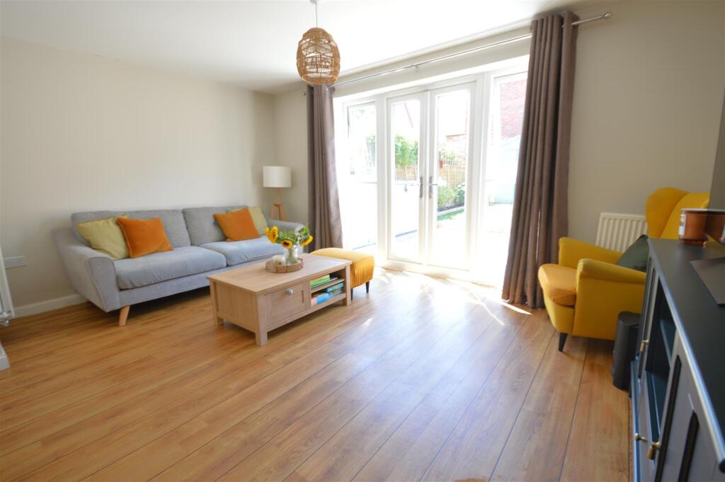 living/dining room