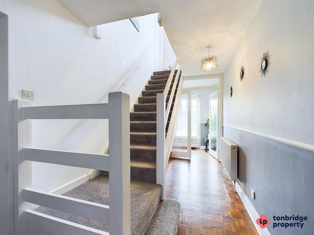 CAM03742G0-PR0018-STILL008