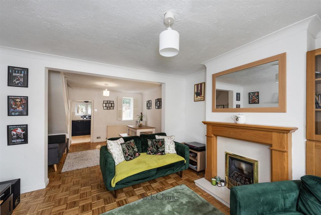 3 Alma Place, Hadlow, TN11 0DH  002.jpg