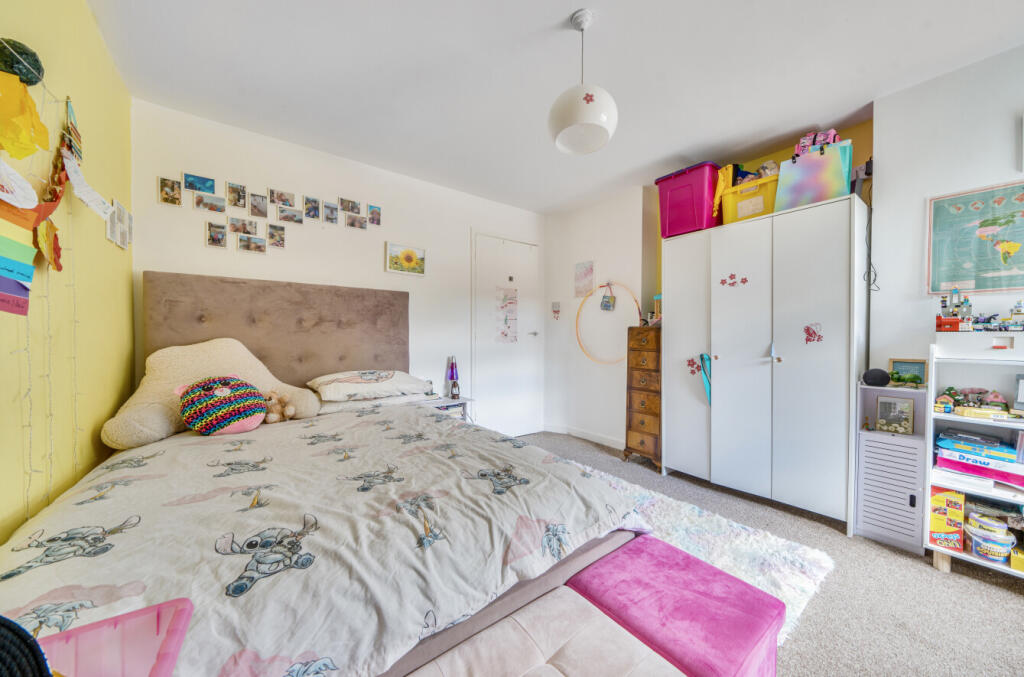 1313836-17-685989...