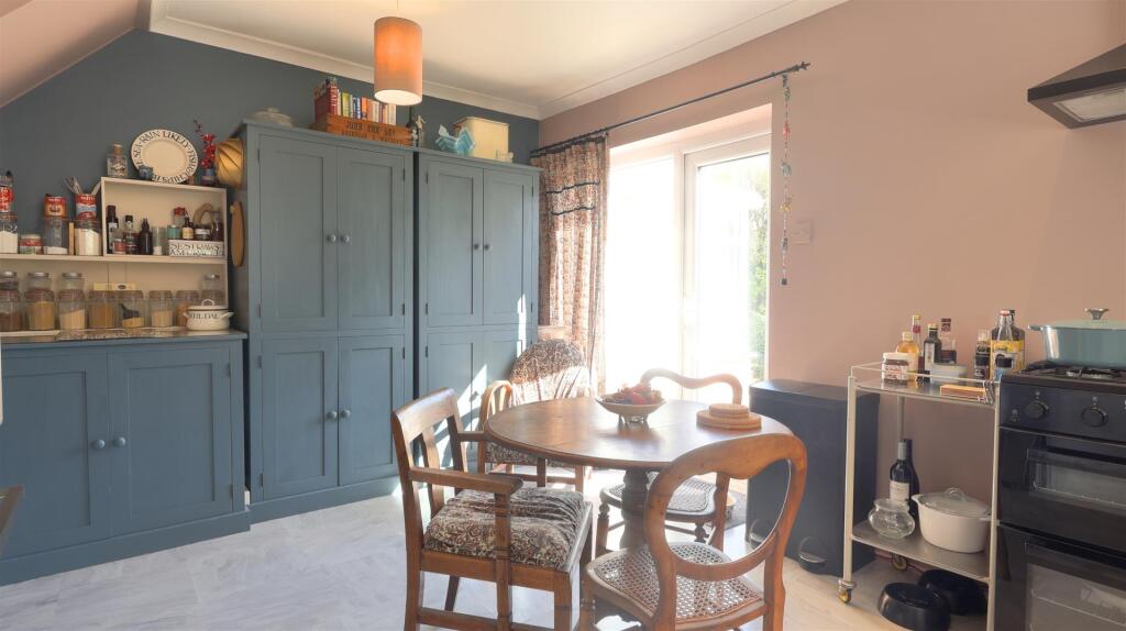 Stuart Crescent Kitchen