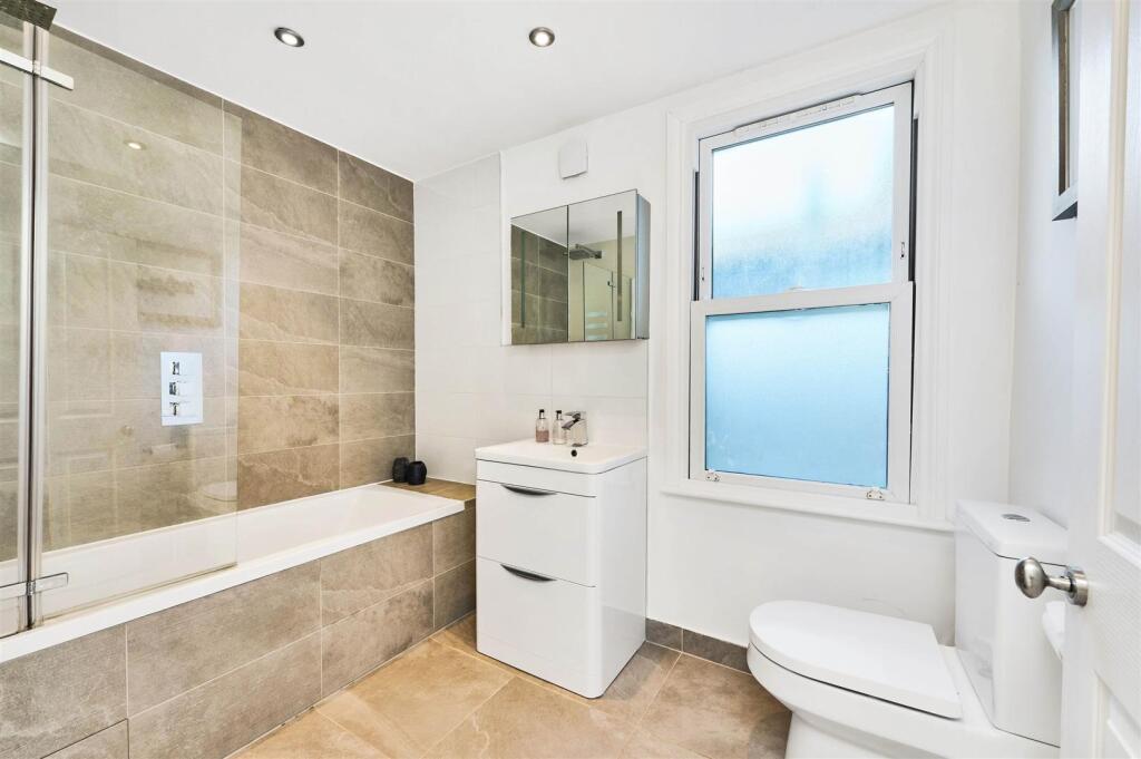 James_Anderson_-_Fawe_Park_Rd__London_SW15_2EG__UK