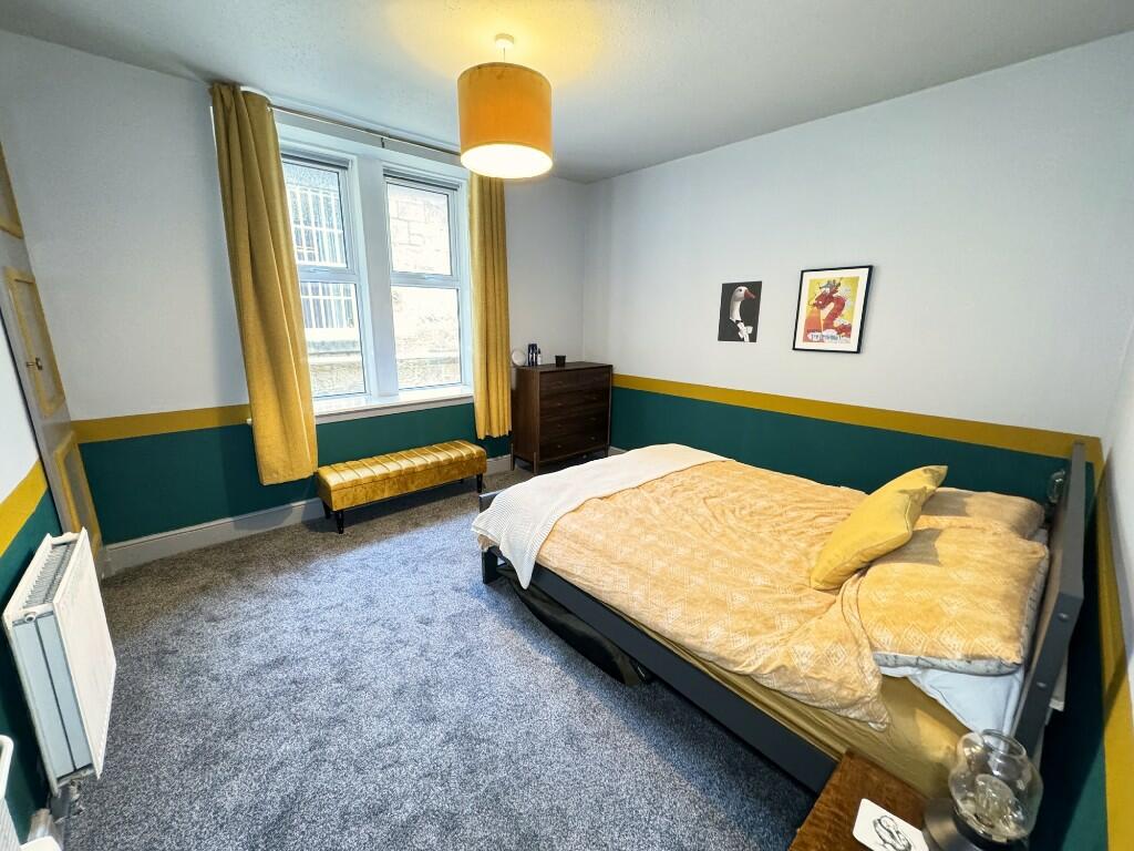 Bedroom 1 (1)