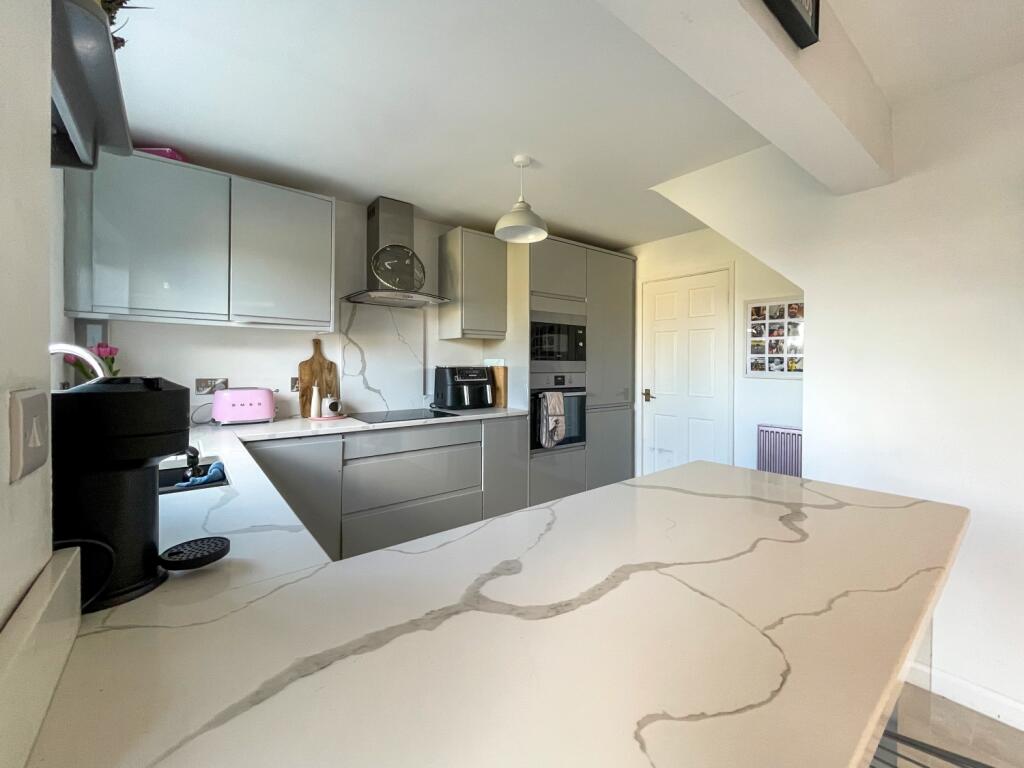 Kitchen EweMove Chester