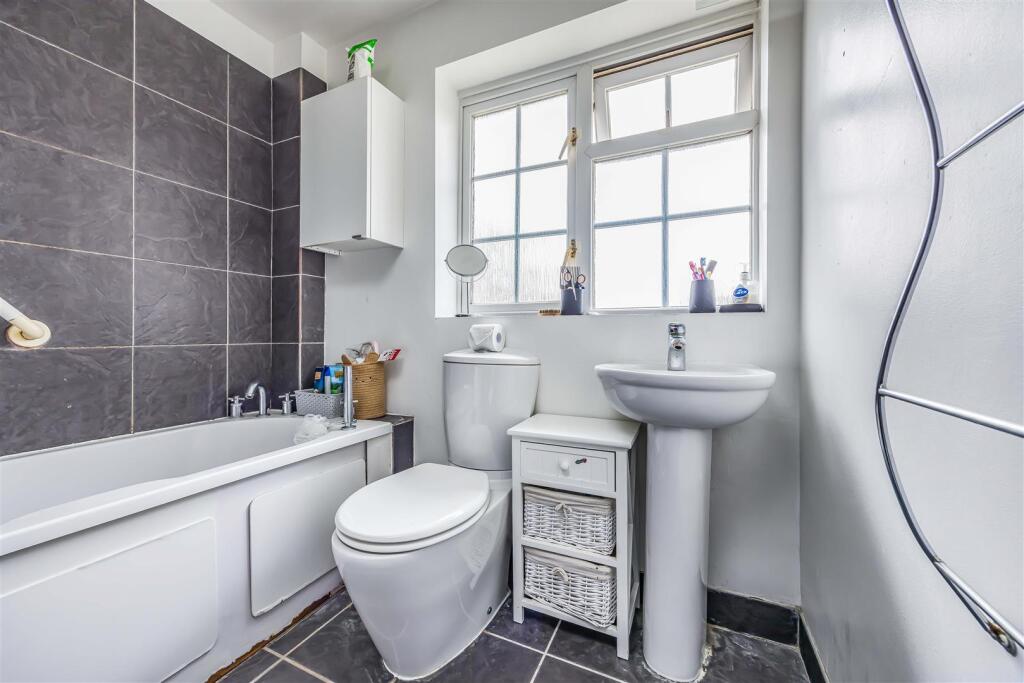 63 Oaklands Road, Havant-Small-PorticoMarketing-Ne