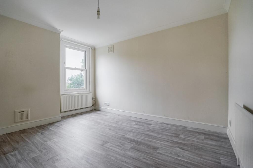 Flat C, 57 Queens Road, Tunbridge Wells, Kent TN4 9NA