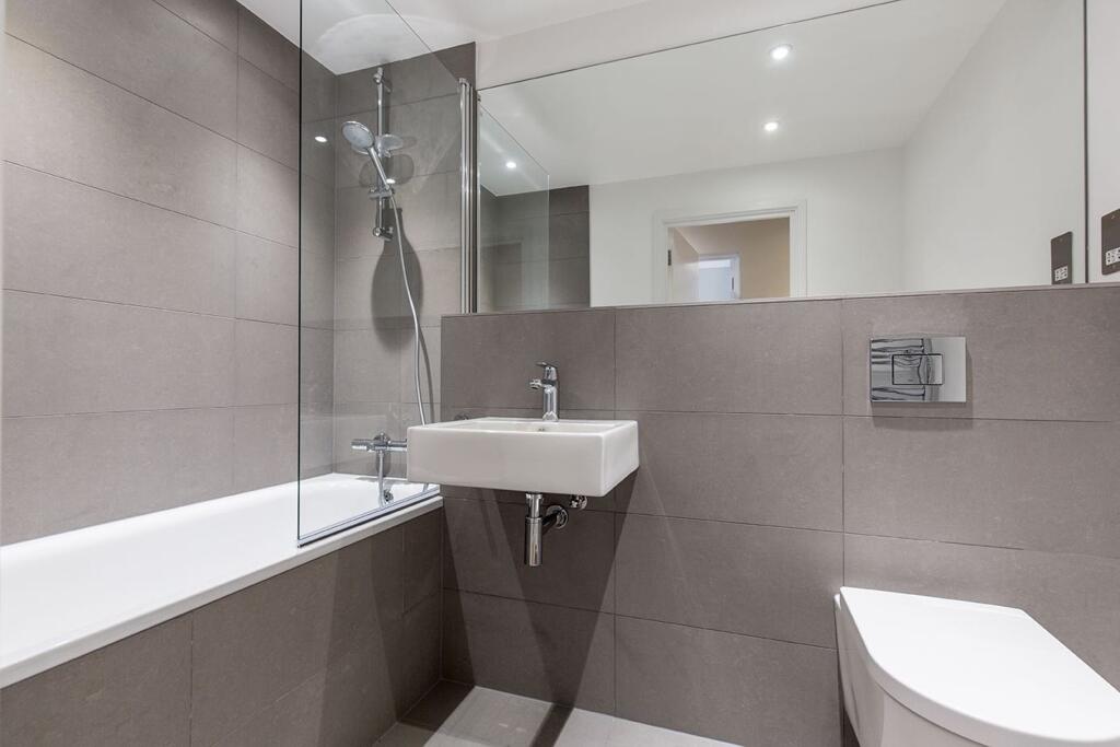 bathroom (example)