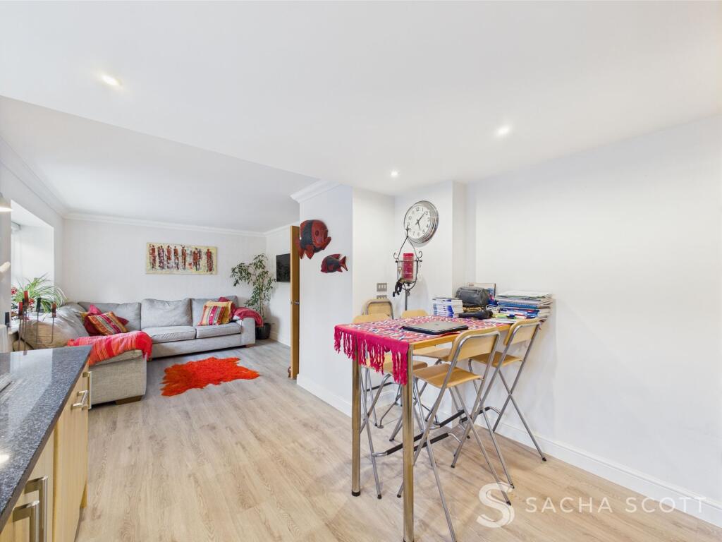 Lounge / Kitchen / Diner