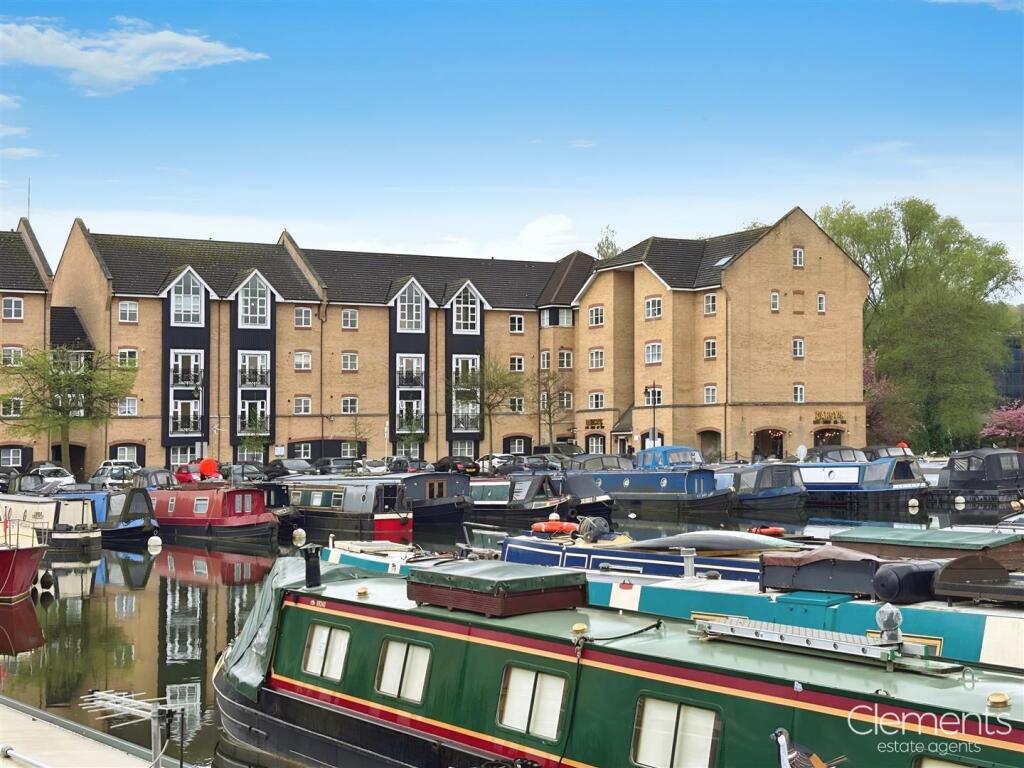 Apsley Lock Marina