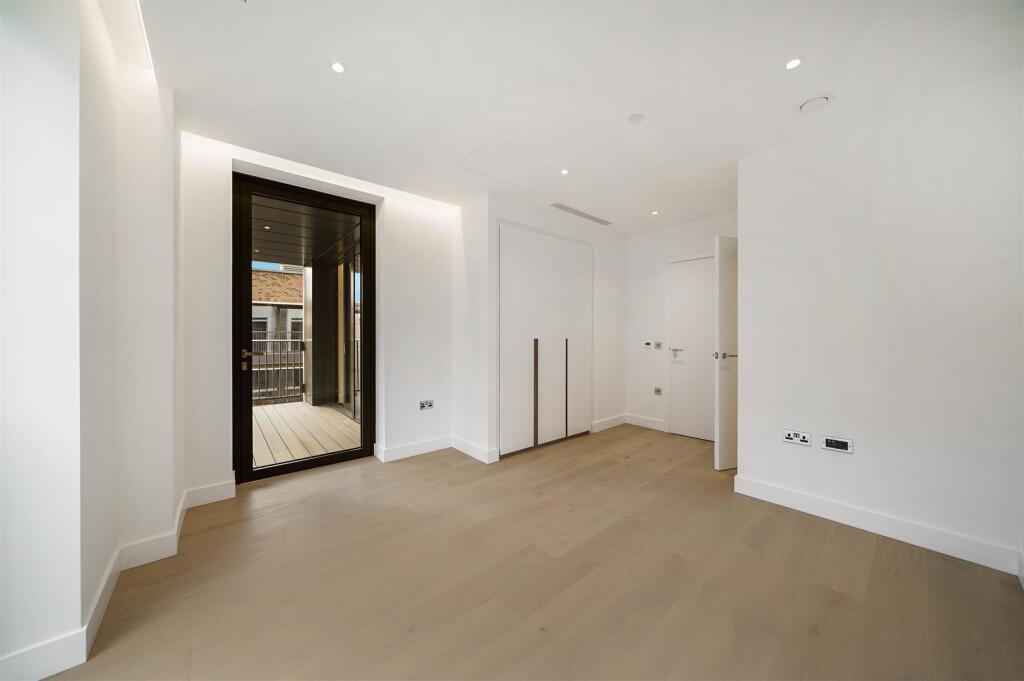 Flat 8, Emblem House - IvtuJ6wJIXr20DXPnQ6N.jpg