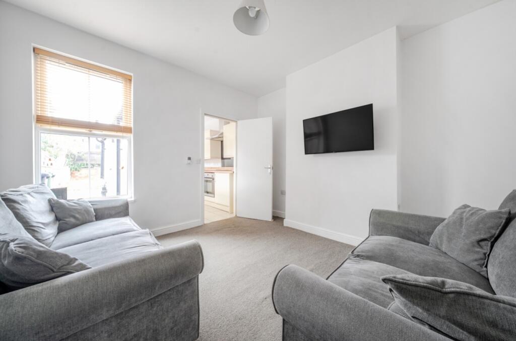 1369056-11-68ece482749e3