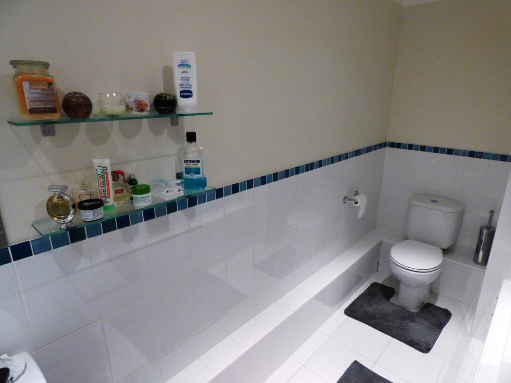 En-Suite Bathroom