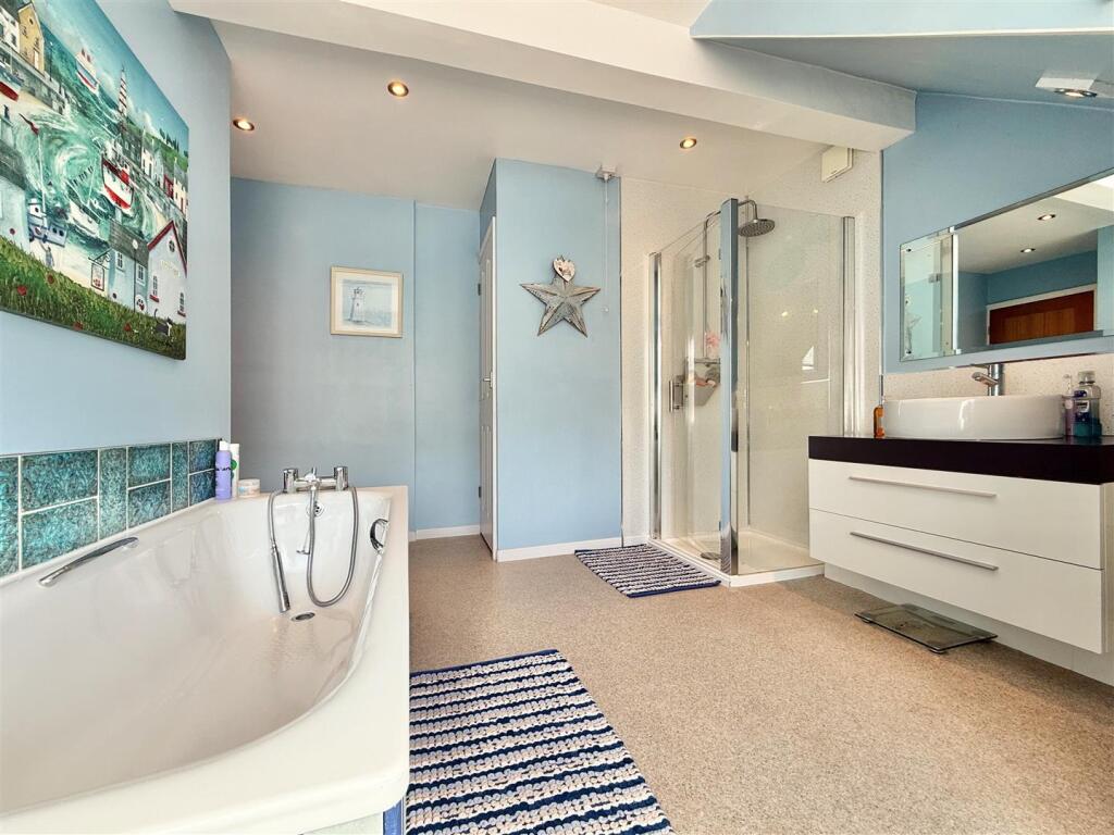 Family  Bathroom.jpeg