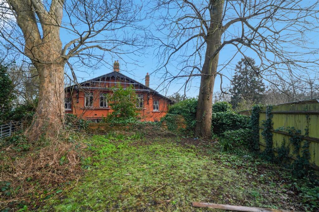 27 London Road - iavj2GR8tOOh0nBEgIXN.jpg