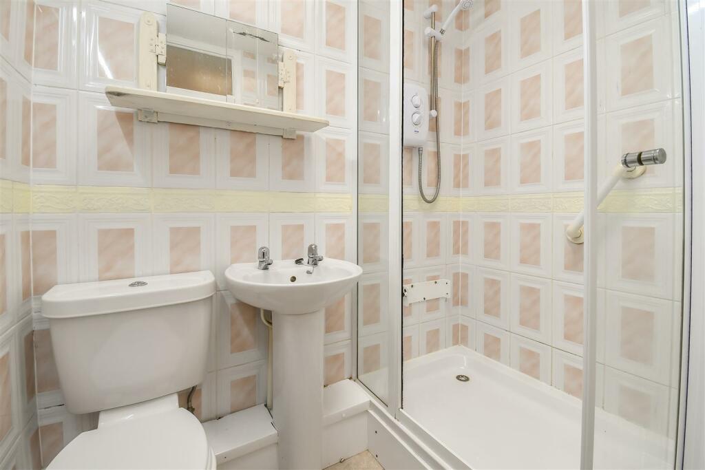 Family Shower Room