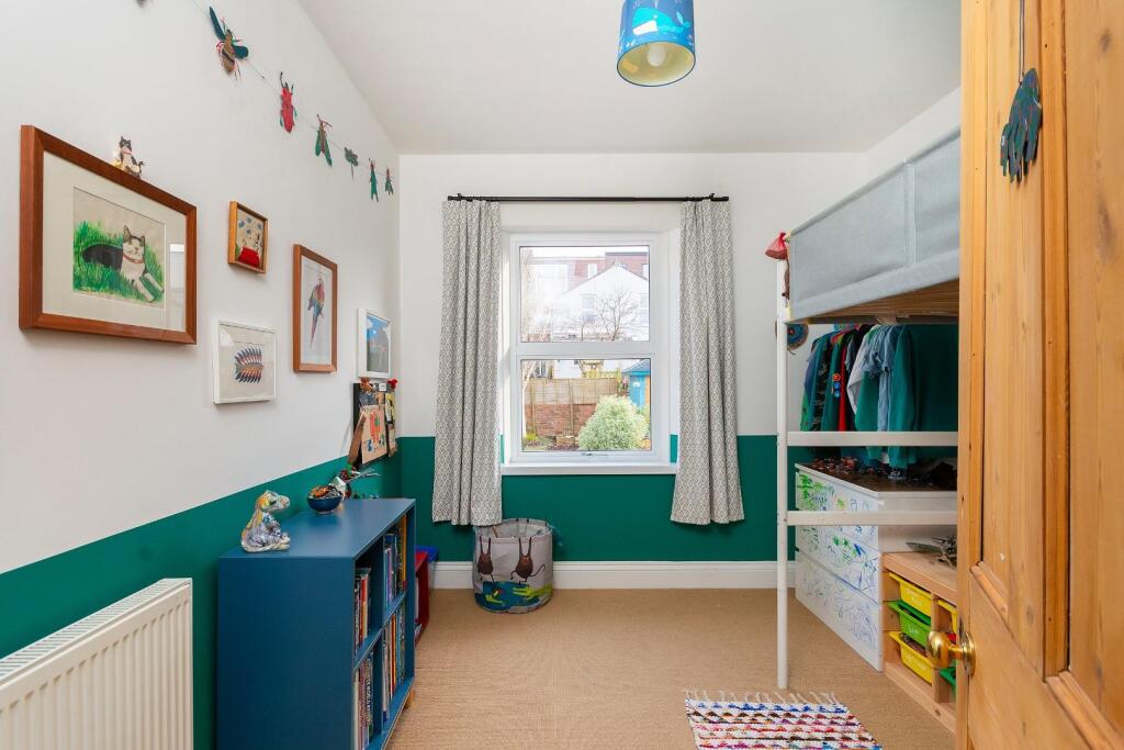 0R5RKE - Bedroom E.jpg