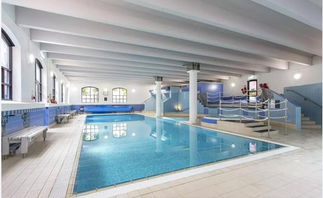 Bow Quarter swimming pool.png