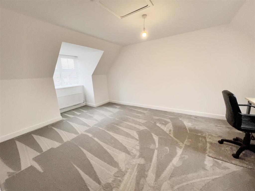 Bedroom 2 pic 1.jpg