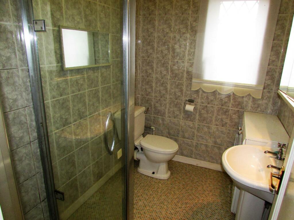WagstaffDv20bath.JPG