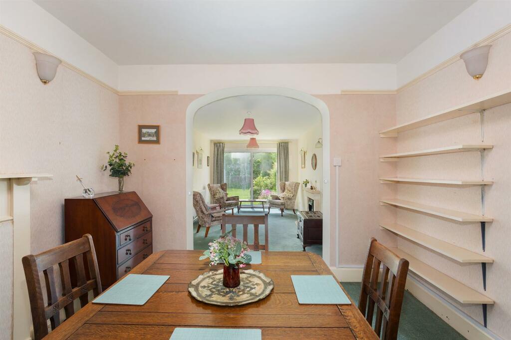 70387_22-Shaw Green Lane - (7)_low.jpg