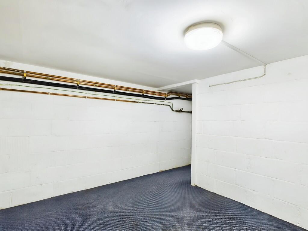 c857e19e-CAM04018...