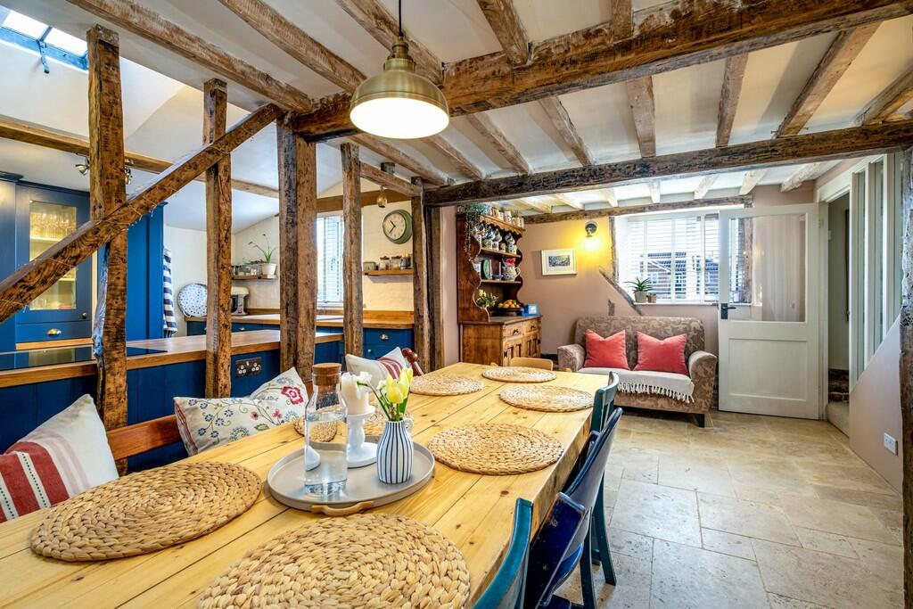 1440px-Halfboys-1...