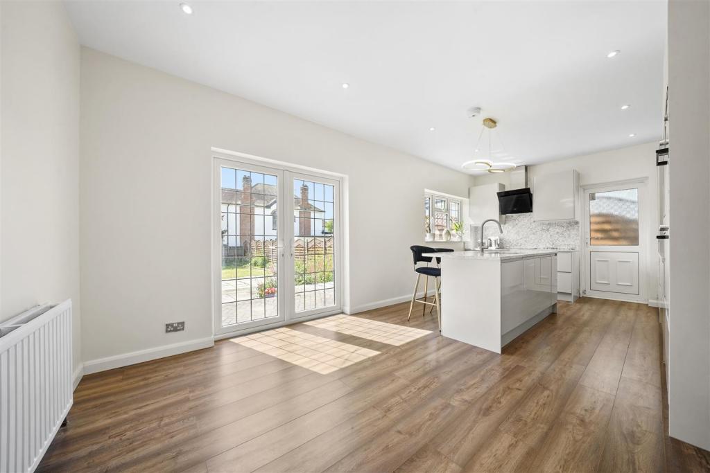 11 Pebworth Road - V2ZOLikyK7hs6bz51KHk.jpg